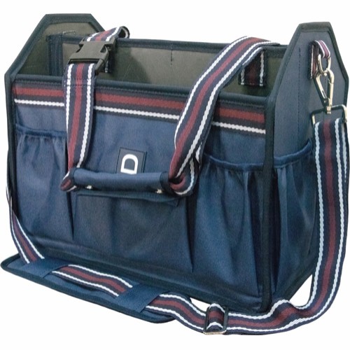 Trevlig och rymlig populär ryktväska grooming bag från equipage stor favorit hos kunder bra pris hästutrustning pälsvård plats med borstar vårdprudukter i stall vid resa tävling navy vinröd