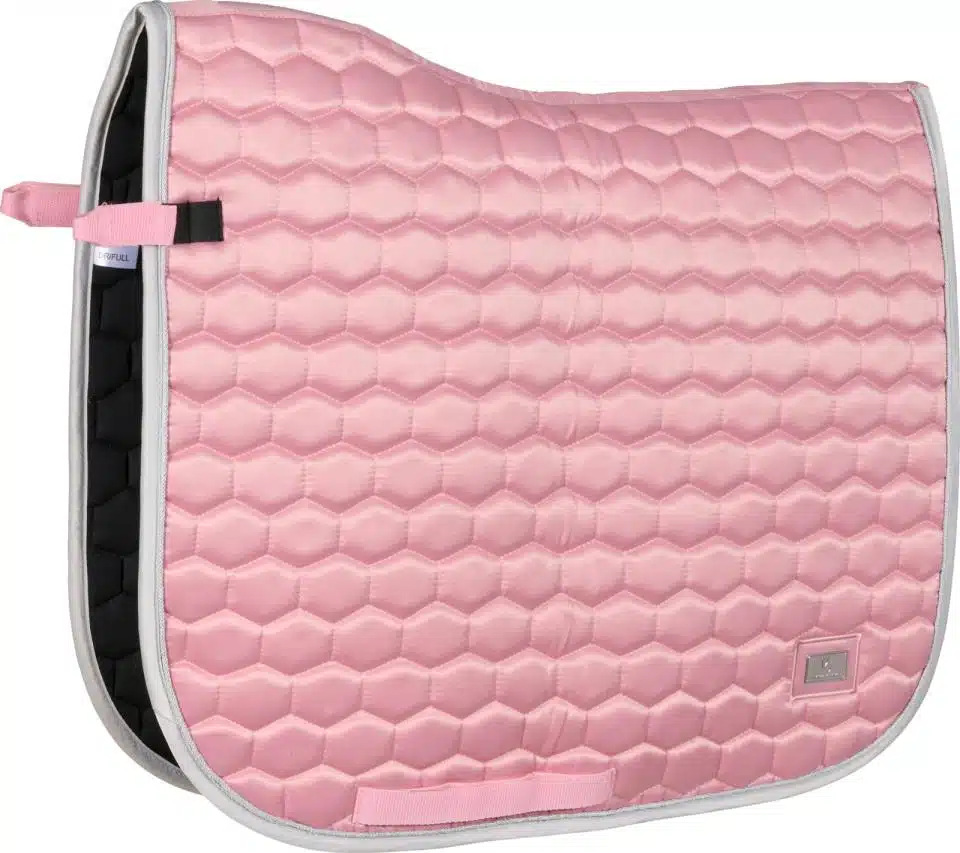 prisvärt dressyrschabrak till häst från horse guard kora med glansig yta bra passform cool dry foder transporterar bort svett värme bra pris hästutrustning sadeltillbehör