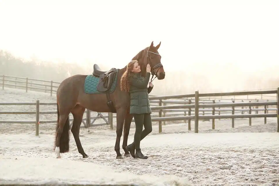 prisvärda ridskor jodphurs fodrade ullfoder till ridning häst stall med dragkedja läder från equipage levi bra pris ridkläder
