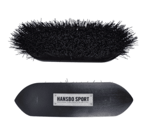prisvärd enkel snygg rotborste till häst med plastborst och svart lackad trärygg inga bakterier från hansbo sport HS svart