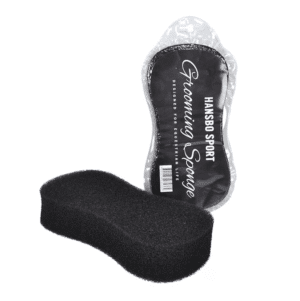 effektiv tvättsvamp till häst som enkelt tar bort ingrodd svett smuts från din hästs päls från hansbo sport grooming sponge svart