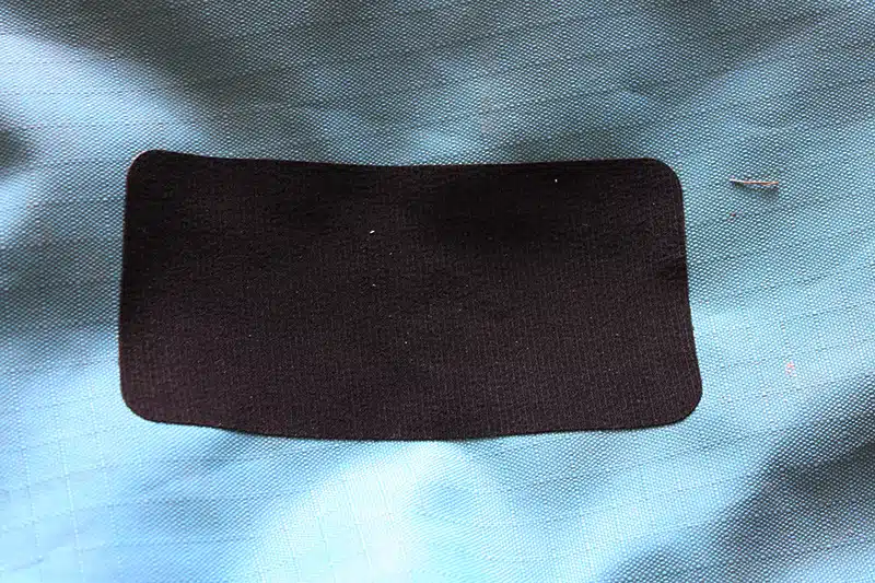 smidig enkel effektiv laglapp till hästtäcke vattentätt 2-pack från wahlsten easy rugrepair lagar revor i täcke bra pris hästtäcken