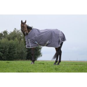 prisvärt slitstarkt 1200D hästtäcke från equithéme tyrex recycled återvunnet material stor svansklaff bra passform bra pris hästutrustning