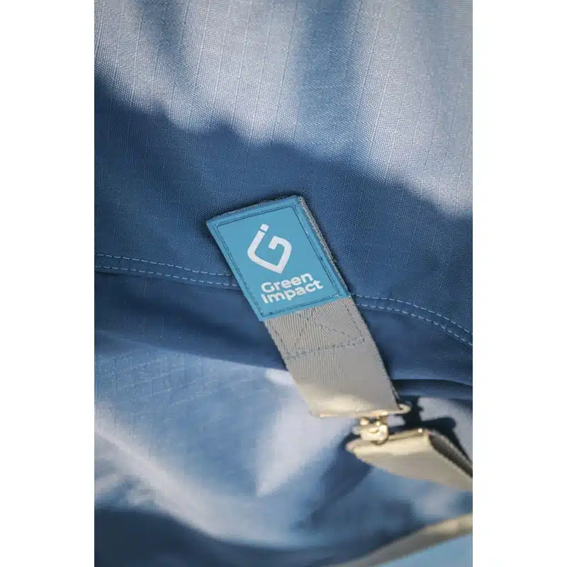 prisvärt regntäcke 50g 600D hästtäcke från equithéme tyrex recycled återvunnet material magklaff stor svansklaff bra passform bra pris hästutrustning