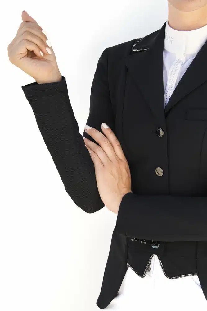 exklusiv tävlingskavaj frackett kort frack till ryttare dam från pikeur cecile med bling bra feminin passform bra pris märkeskläder ridkläder fraktfri fri frakt