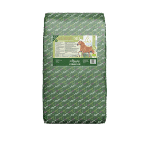 GlyxWiese® BIO Meadow Mix kombinerar de bästa egenskaperna från ekologiskt ängshö, grönhavre, lucern och esparsett. ekologiskt foder från st hippolyt för alla typer av hästar