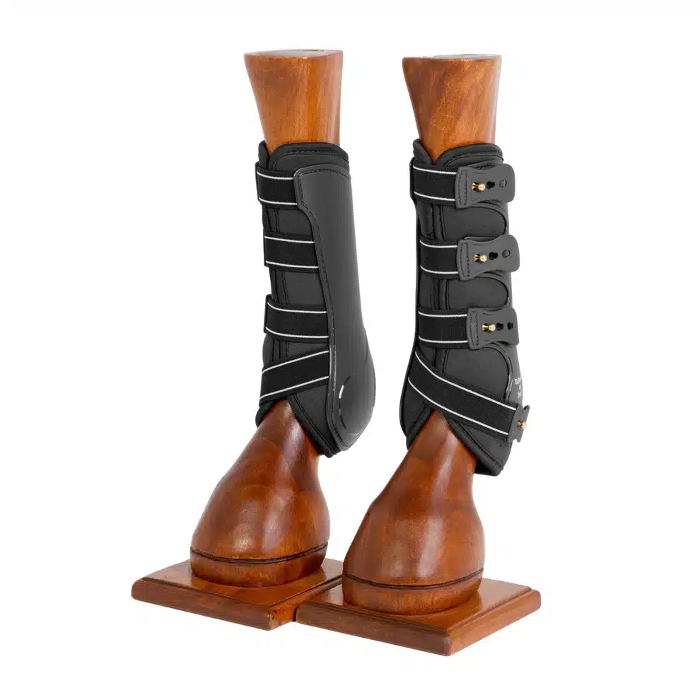 exklusiva heltäckande dressyrskydd royal work boot ffrånback on track med welltex benskydd fram ökar blodcirkulationen i hästens ben bra pris hästutrustning fri frakt fraktfritt