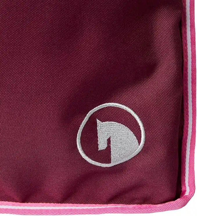 Effektiv rymlig prisvär väska boxväska stallväska till stall för att få plats med utrustning benskydd borstar täcken från horze ella grooming bag till tävling hemma stallinredning bra pris hästutrustning