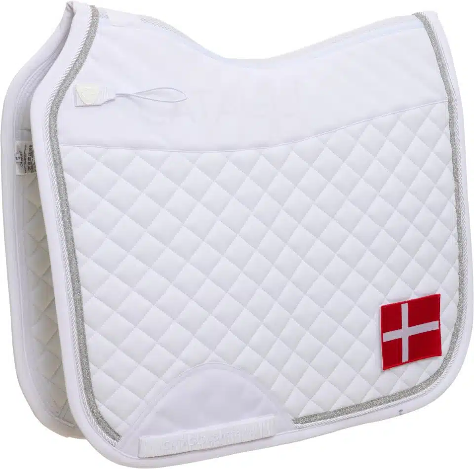 trevligt exklusivt stilrent schabrak drassyrschabrak till häst från catago treasure 2.0 med glitter bra passform bra pris hästutrustning fri frakt fraktfritt