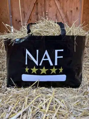 smidig förvaring utfodring höpåse för häst ryttare från naf men dubbla handtag svart bra pris inredning stall