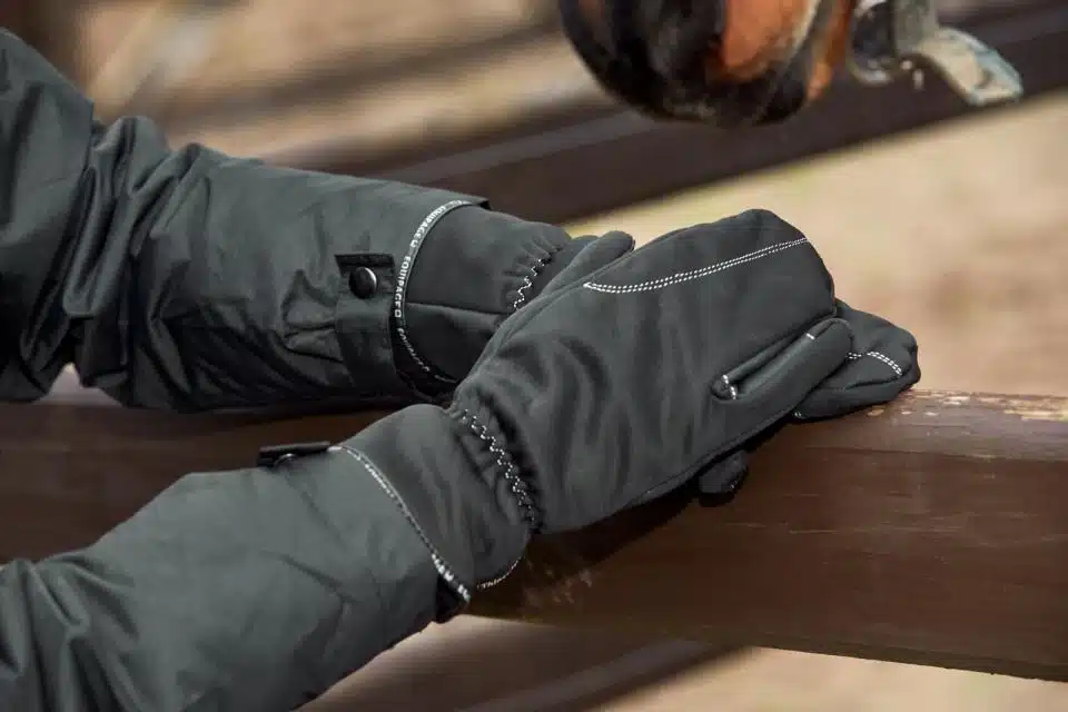 trevlig varmfodrad prisvärd ridvante 3-fingers till ryttare för ridning på vintern från equipage colt bra grepp teddy för värme bra pris ridkläder ryttare