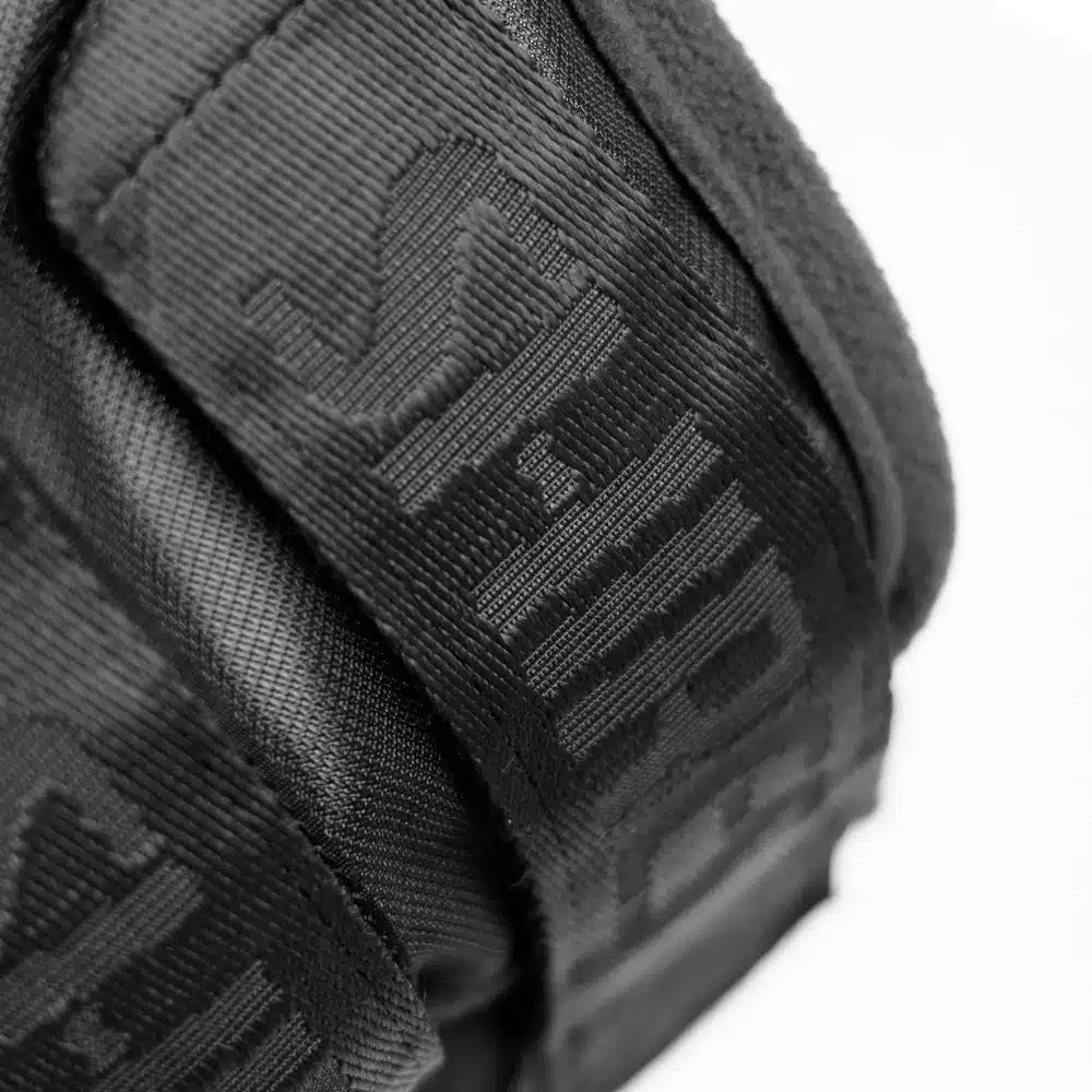 effektiv flughuva med bra passform och UV-skydd mot solen utan öron med nos från shires flyguard pro fine mesh bra pris insektsskydd flugskydd häst